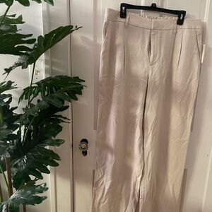 Woman's Cream Pants